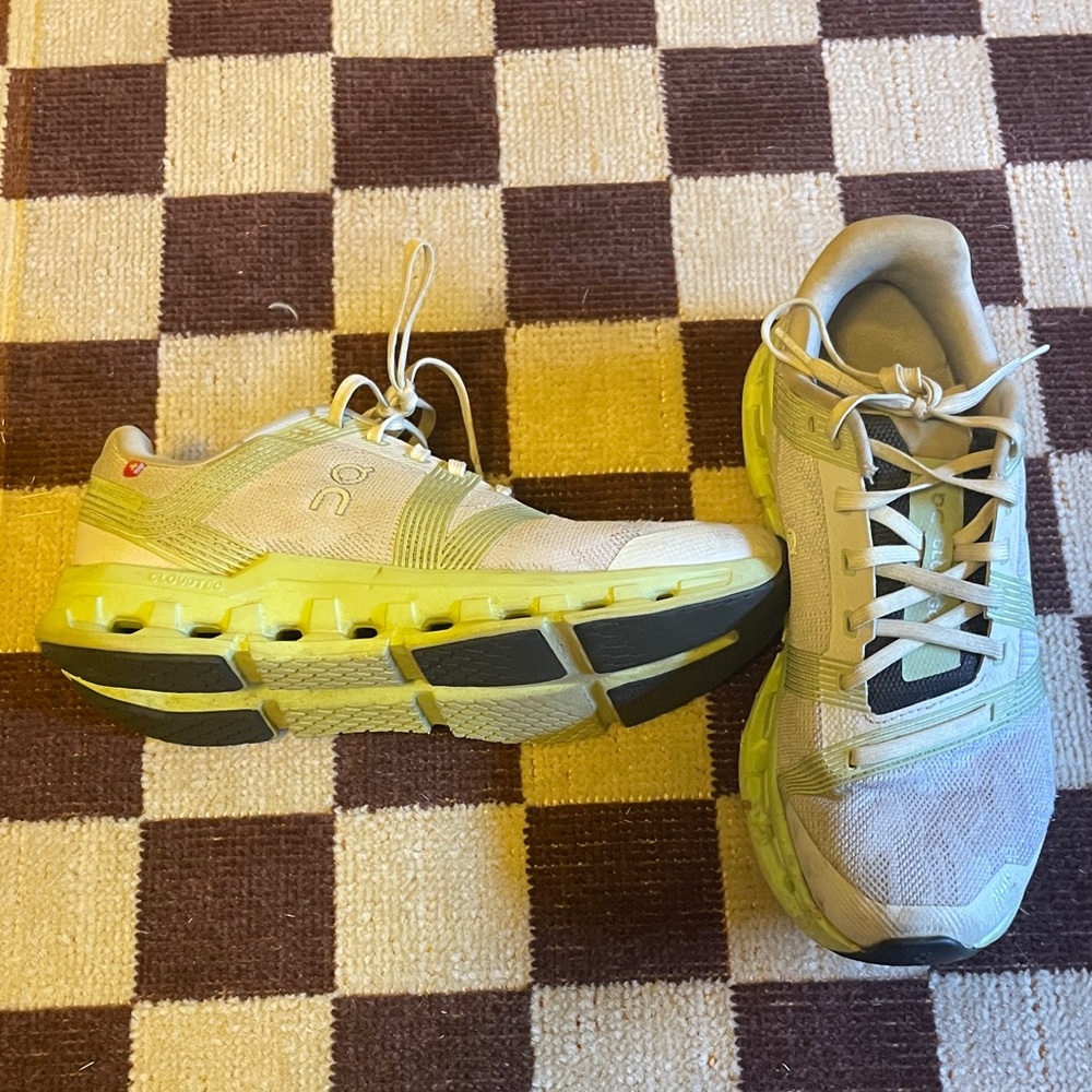 On Running cloud go Sneakers - Lime and white